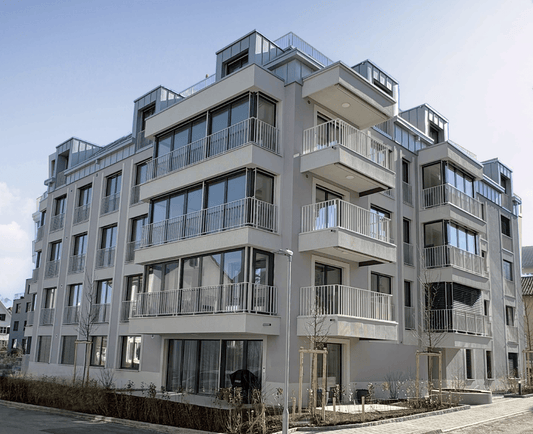 "LUXURIÖSE NEUBAU-3.5-ZIMMER-ATTIKAWOHNUNG mit einzigartiger Dachterrasse"